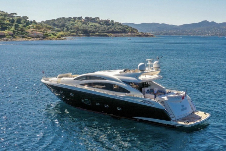Pre owned yachts, Sunseeker Predator 84 - 2011