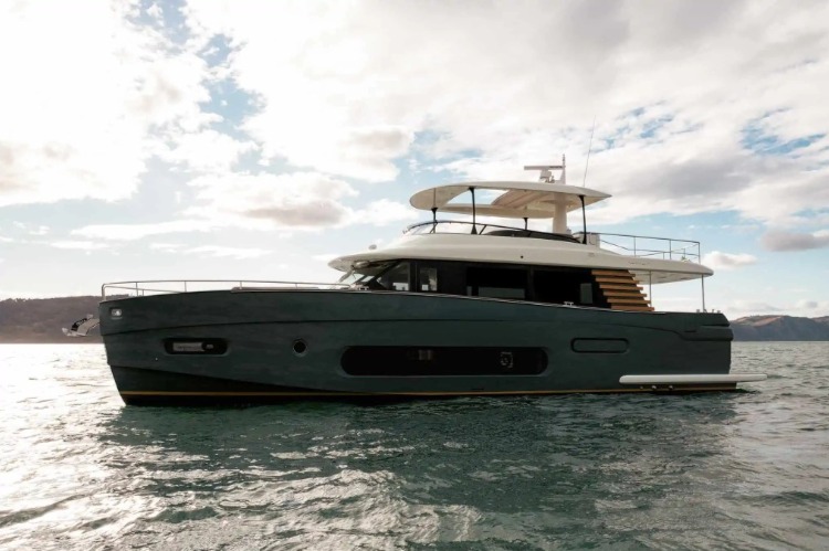 Azimut Magellano Series 66