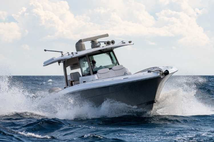 HCB Yachts, Lujo