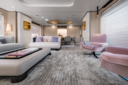 Azimut Grande 32M, for sale, salon