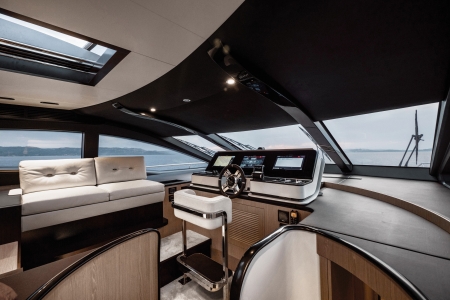 Azimut Grande 27M, for sale, internal wheelhouse