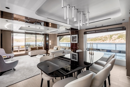 Azimut Grande 27M, for sale, salon