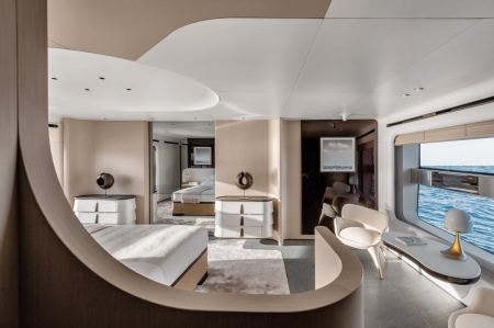 Azimut Grande Trideck, owner suite