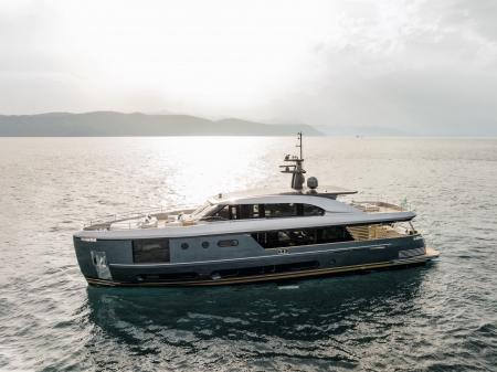 Azimut Magellano 30M, for sale, external