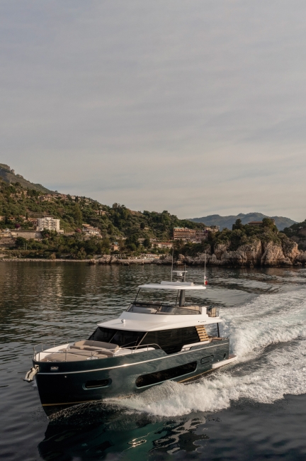 Azimut Magellano 60