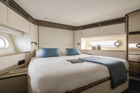 Azimut Magellano 60, for sale, master cabin