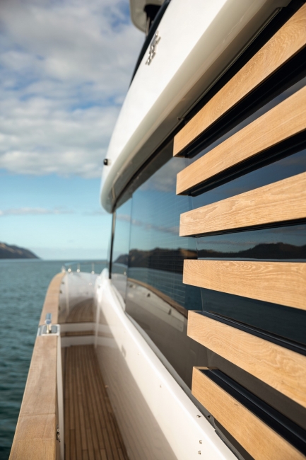 Azimut Magellano 66, for sale, external