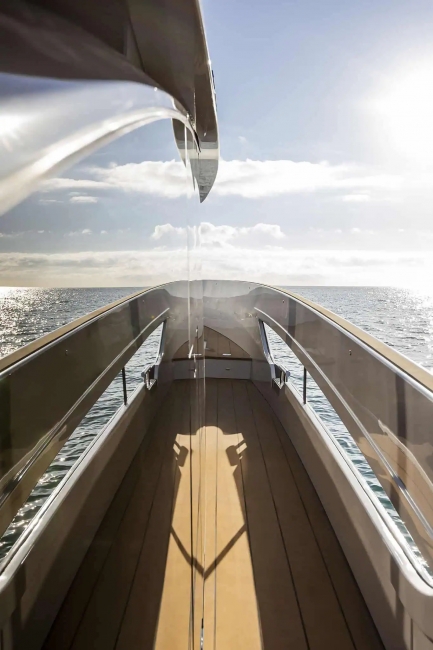 MXG Yachts, Azimut Seadeck 6, For sale, exterior