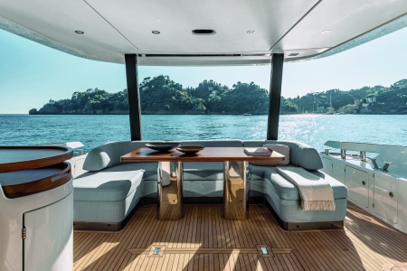 MXG Yachts, Azimut,  Fly 68, For sale, exterior
