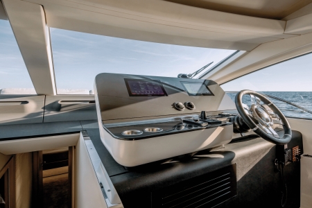 MXG Yachts, Azimut Fly 68, For sale, exterior 1