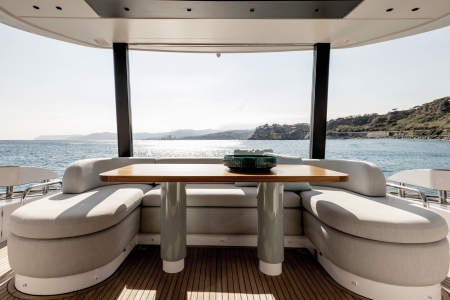 MXG Yachts, Azimut Fly 72, For sale, exterior 5