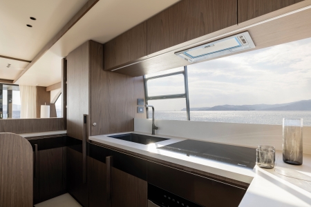 MXG Yachts, Azimut Fly 72, For sale, interior 4