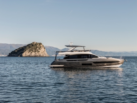 MXG Yachts, Azimut Fly 72, For sale, exterior 2