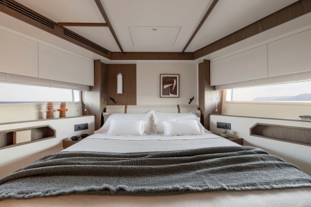 MXG Yachts, Azimut Fly 72, For sale, interior 3