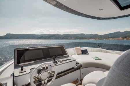 MXG, Azimut Fly 78, Yachts for sale, exterior view