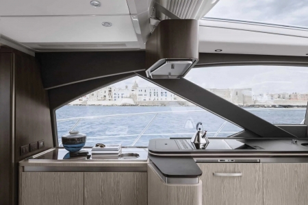 MXG Yachts, Azimut S6, for sale, interior 2