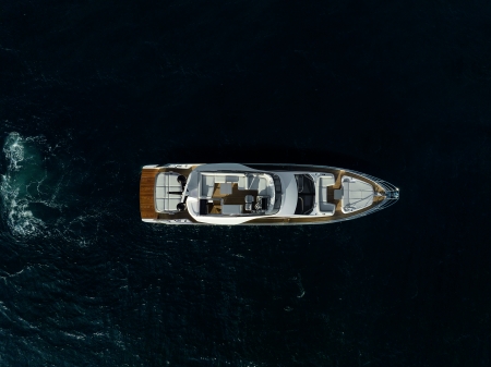 MXG Yachts, Azimut S7, For sale, exterior