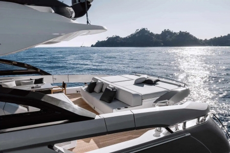 MXG Yachts, Azimut S8, Yachts for sale, internal 1