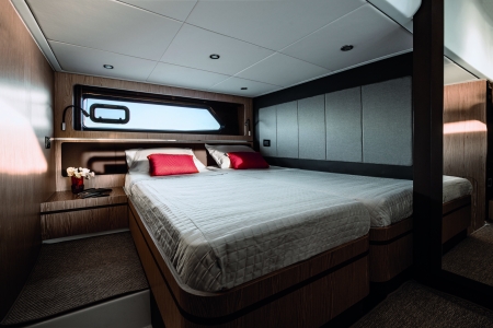 MXG Yachts, Azimut, Atlantis 45, Yachts for sale, interior 