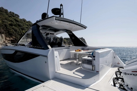 MXG Yachts, Azimut, Verve 42, For sale, exterior