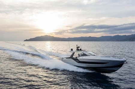 MXG Yachts, Azimut, Verve 48, For sale, exterior 