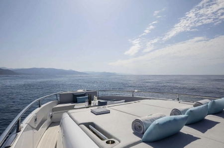 MXG Yachts, Azimut, Verve 48, For sale, exterior