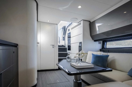 MXG Yachts, Azimut, Verve 48, For sale, interior
