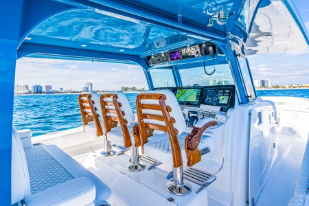 MXG Yachts, Sueños RXV, For sale, interior