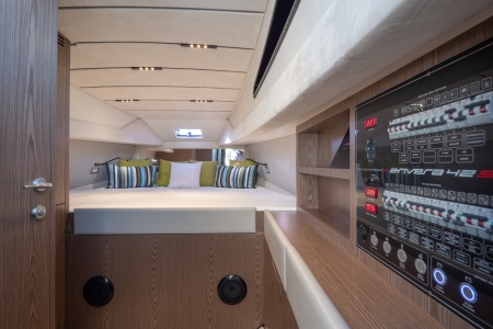 MXG Yachts, Anvera 42, For sale, interior
