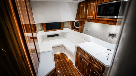 MXG Yachts, HCB, Campeón, For sale, internal