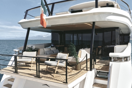 Azimut Grande 30M, for sale