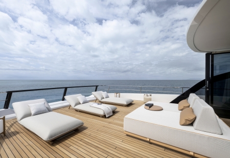 Azimut Grande 30M, for sale