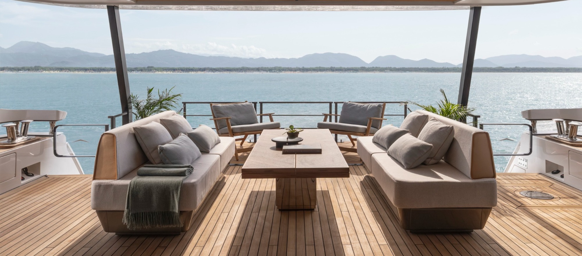 Azimut Grande 32M, brochure